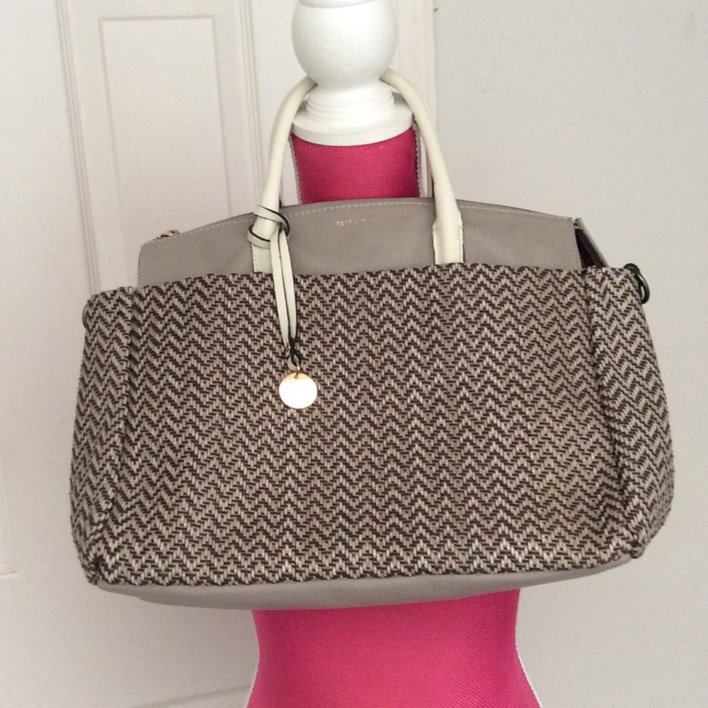Gorgeous Dimoni leather woven bag